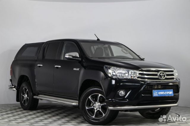 Toyota Hilux, 2015 с пробегом, цена 2829000 руб.