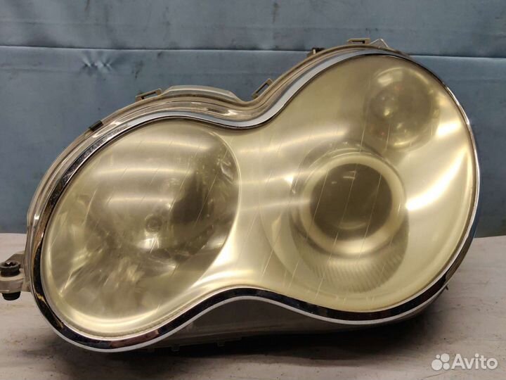 Фара левая Mercedes W203 C203 рестайлинг