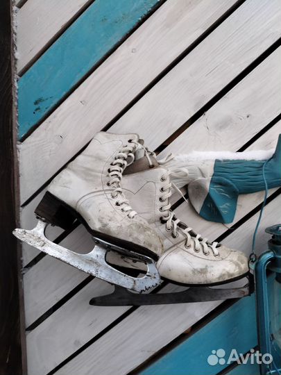 Коньки фигурные