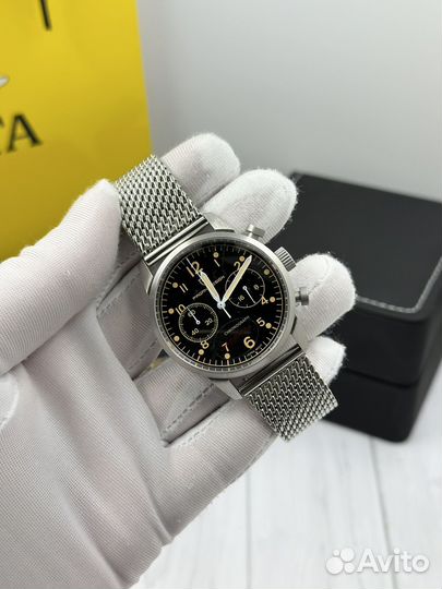 Мужские наручные часы на браслете