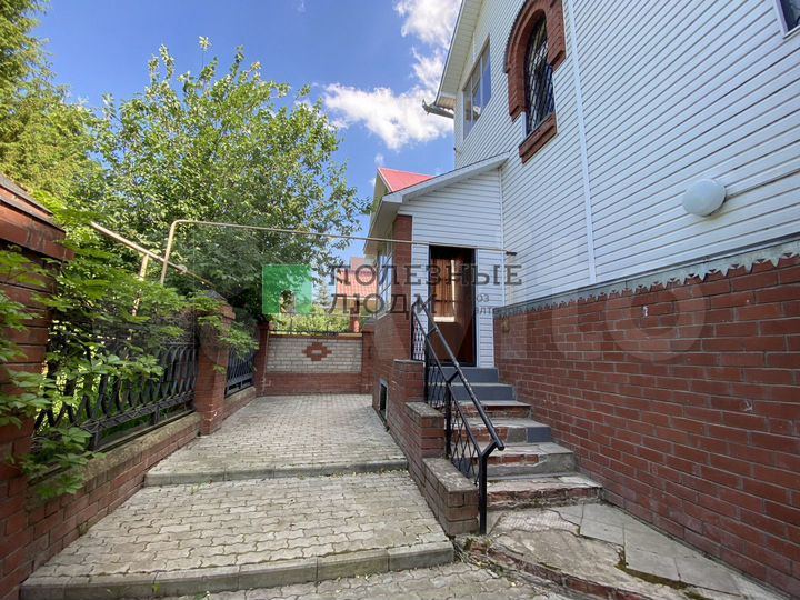 Коттедж 151,1 м² на участке 8 сот.