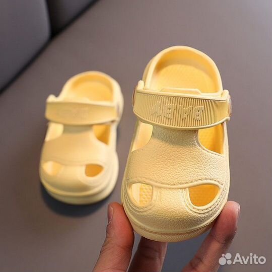 Детские шлепанцы