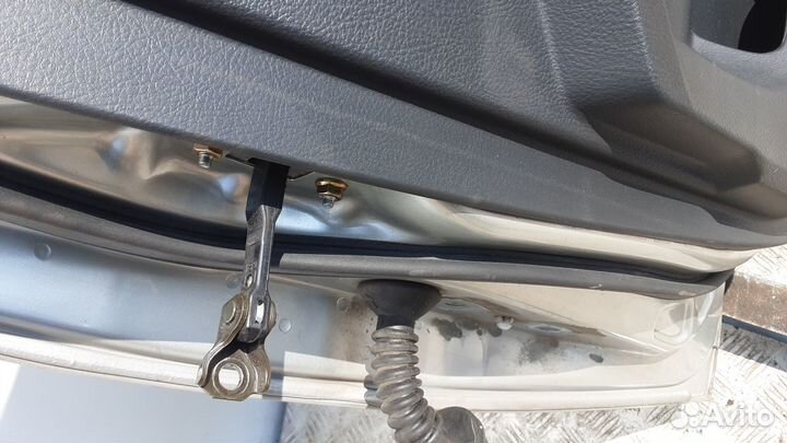 Дверь боковая Toyota Corolla Verso (2001-2009)