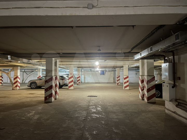 Машиноместо, 18 м²