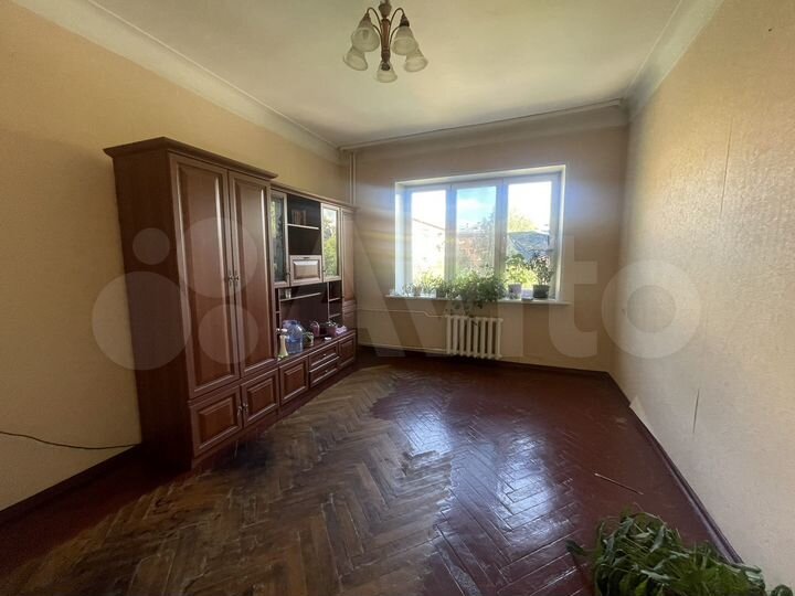 Комната 20 м² в 4-к., 3/6 эт.