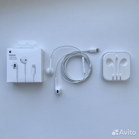 Наушники Apple EarPods Lightning