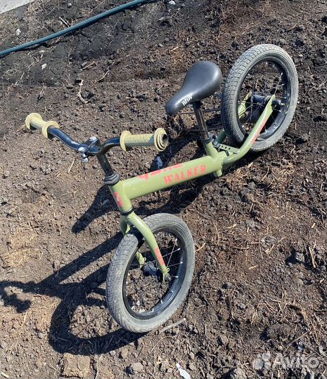 Продаю беговел