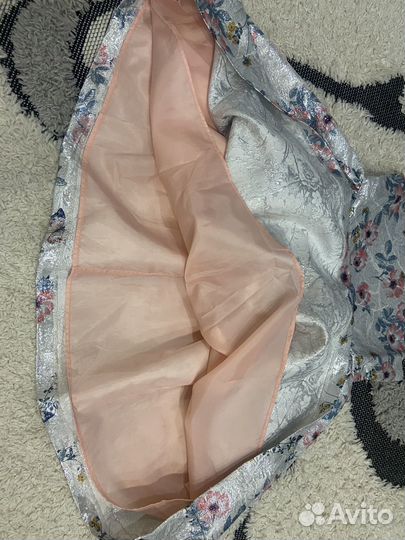 Нарядное Платье H&M для девочки 122-128