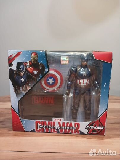 Коллекционная фигурка 