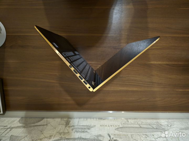 Ноутбук HP Spectre x360 Convertible