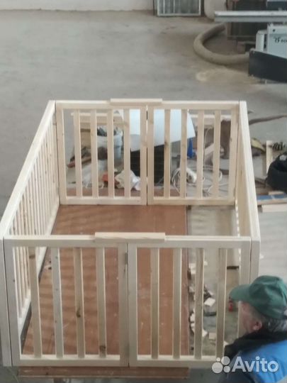 Вольер (манеж) для собак из дерева