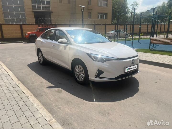 Changan Eado EV 163 л.с. AT, 2022, 5 400 км