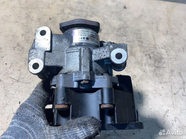 Mercedes W211 M648 насос гидроусилителя