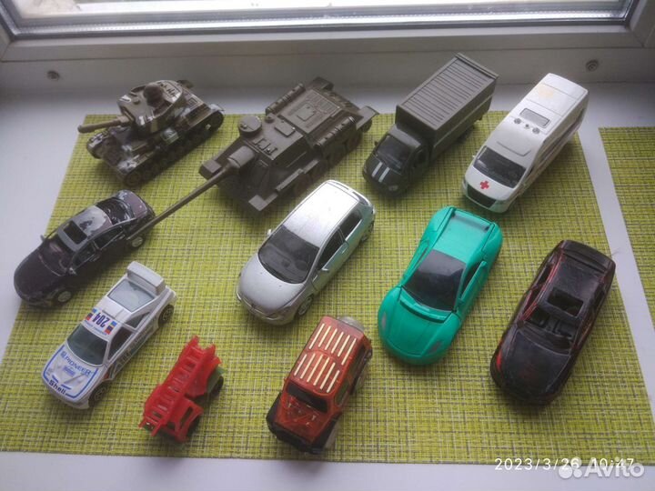 Модели автомобилей и военной техники