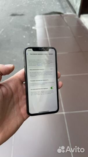 iPhone X, 64 ГБ