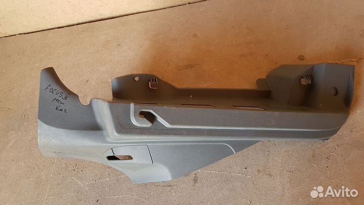 Левый держатель полки багажника focus 2 фокус 2