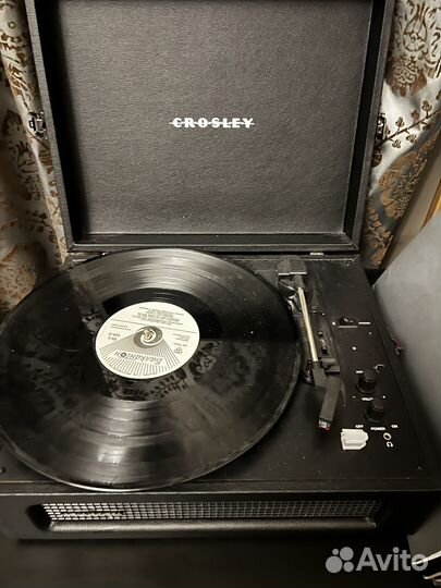 Проигрыватель винила crosley