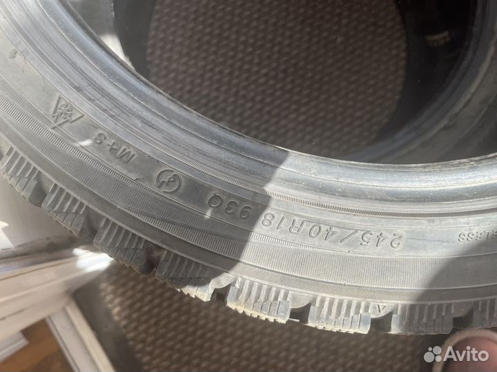 Yokohama Ice Guard Studless IG50 245/40 R18 38B