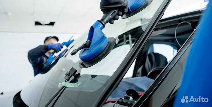 Лобовое стекло на Пежо 4007 Мицубиси Аутлендер хл