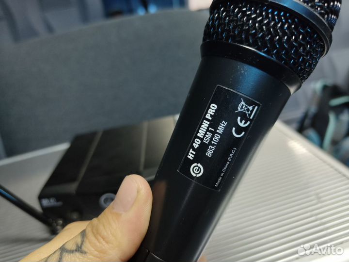 Радиомикрофон AKG sr 40 mini pro