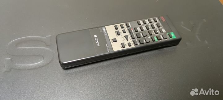 Видеомагнитофон сони, включается но не работает