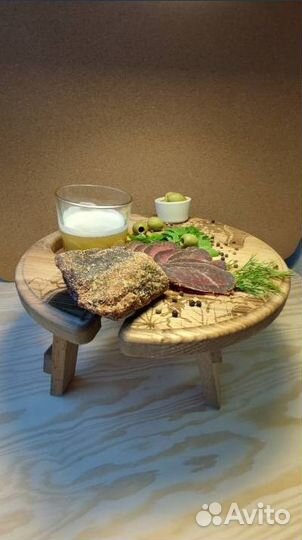Винный столик деревянный (светлый)