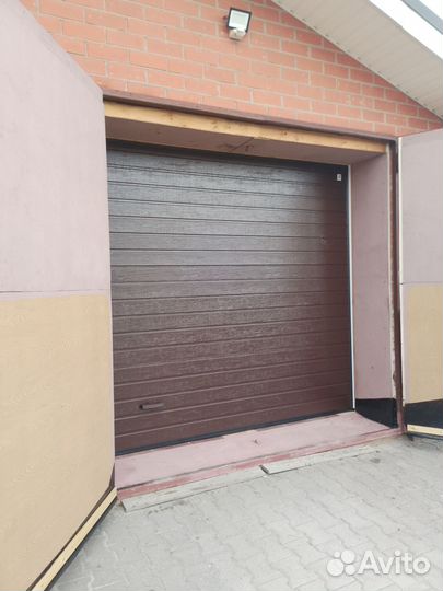 Секционные ворота