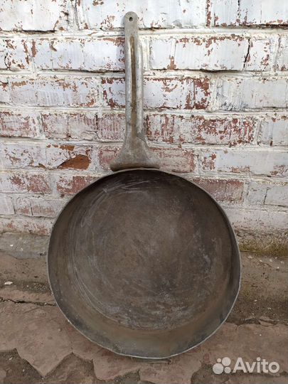 Сковорода алюминиевая большая