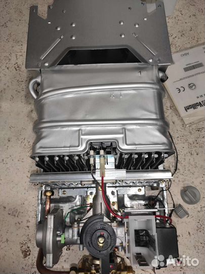 Новая газовая колонка vaillant mag 24