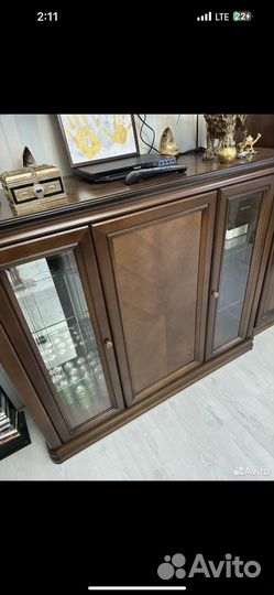 Антикварный буфет барный