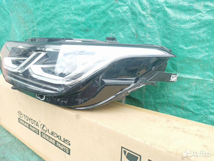 Фара левая Volkswagen Tiguan 2020+