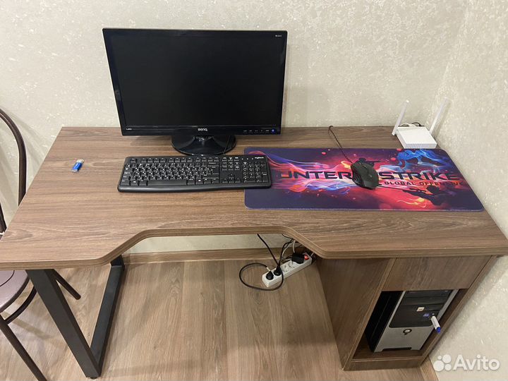 Игровой компьютерный стол