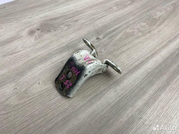 Петля двери задняя Infiniti Qx56 JA60 VK56DE 2005