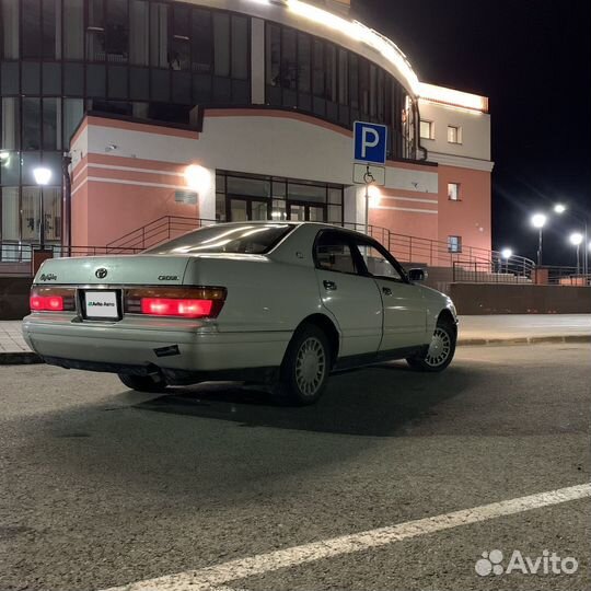 Toyota Crown 2.5 AT, 1995, 300 000 км