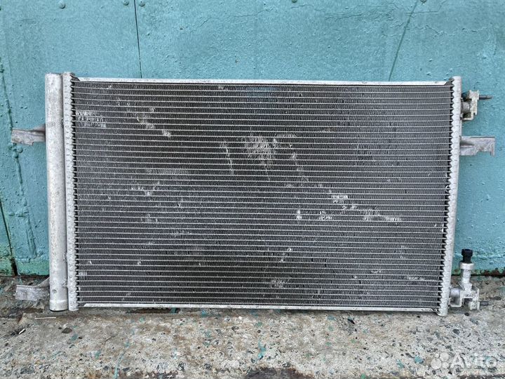 Радиатор кондиционера Шевроле Круз