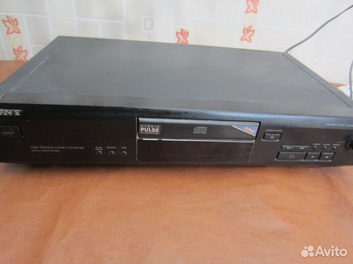 CD проигрыватель Sony CDP-XE200