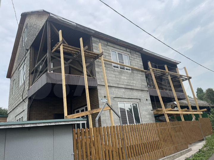 Дом 159,2 м² на участке 13 сот.