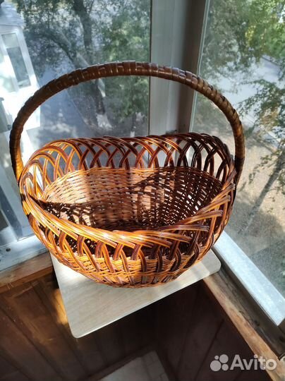 Корзина плетеная большая