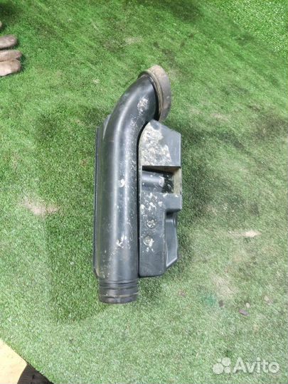 Резонатор воздушного фильтра Nissan Almera G15