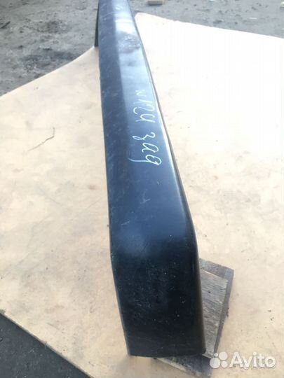 Накладка на задний бампер Mercedes w124