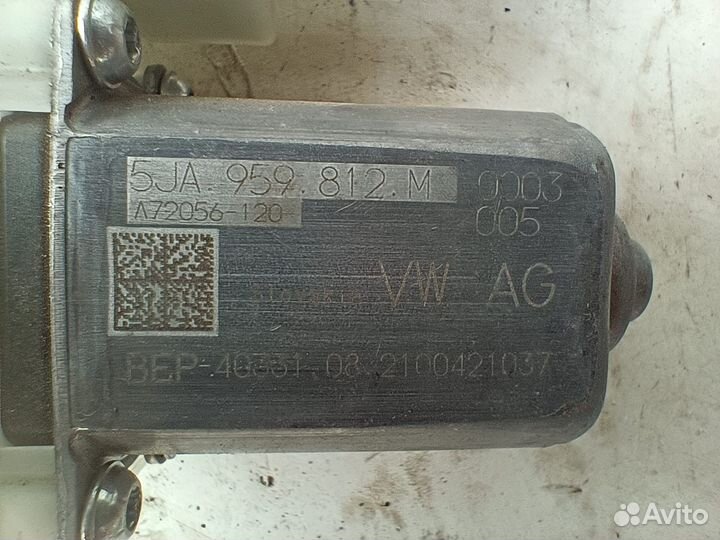 Volkswagen Polo 6 Rapid 20- моторчик правый задний