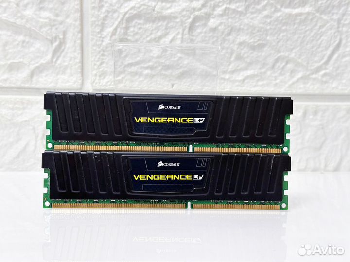 Память DDR3 16Gb(8Gbx2) Corsair CML16GX3M2A1600C10