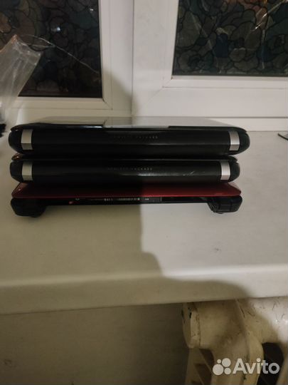 Два нетбука hp mini 110