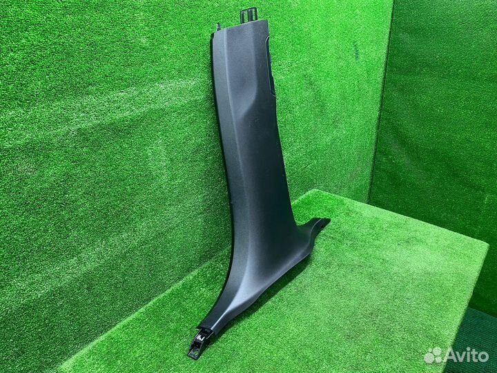 Обшивка центральной стойки правая BMW X5 G05 X7 G0