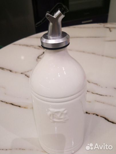 Емкость для масла в стиле Emile Henry