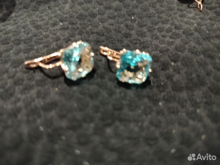 Серьги с большими камнями