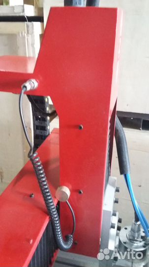 Фрезер чпу по дереву 1215 с токарной осью на столе