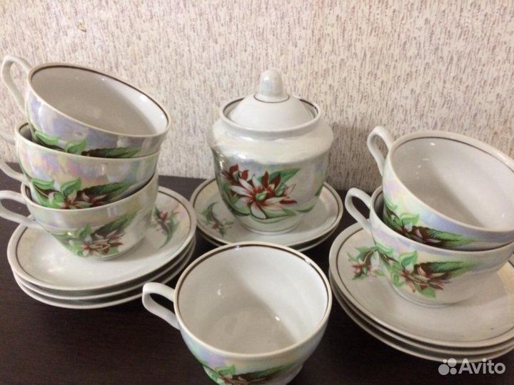 Чайные кружки, блюдца