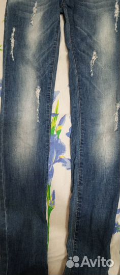 Джинсы