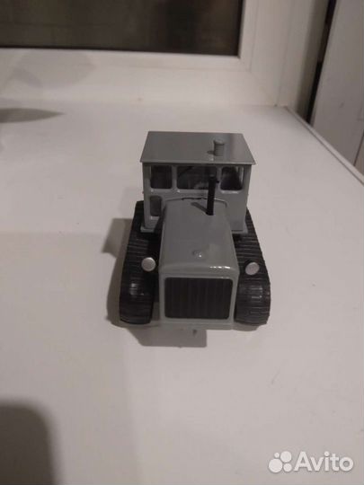 Модель трактора